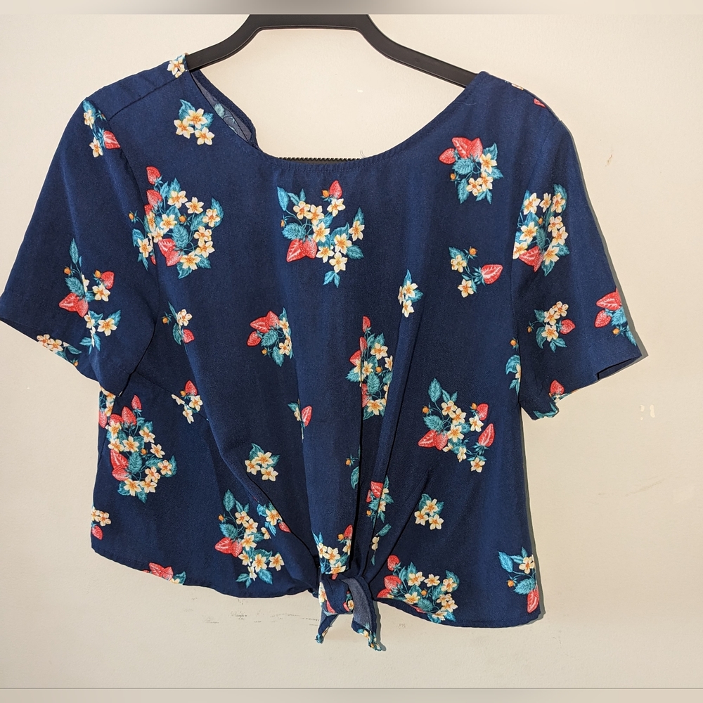 Navy blue crop blouse